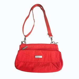 Baggallini Red Crossbody / Wristlet /  Detachable Strap Pockets